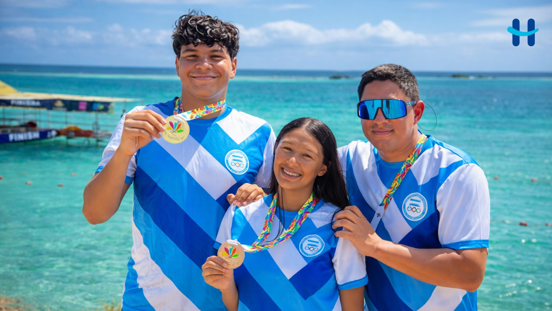 Nadadores hondureños destacan en el Clasificatorio de Aguas Abiertas en Aruba