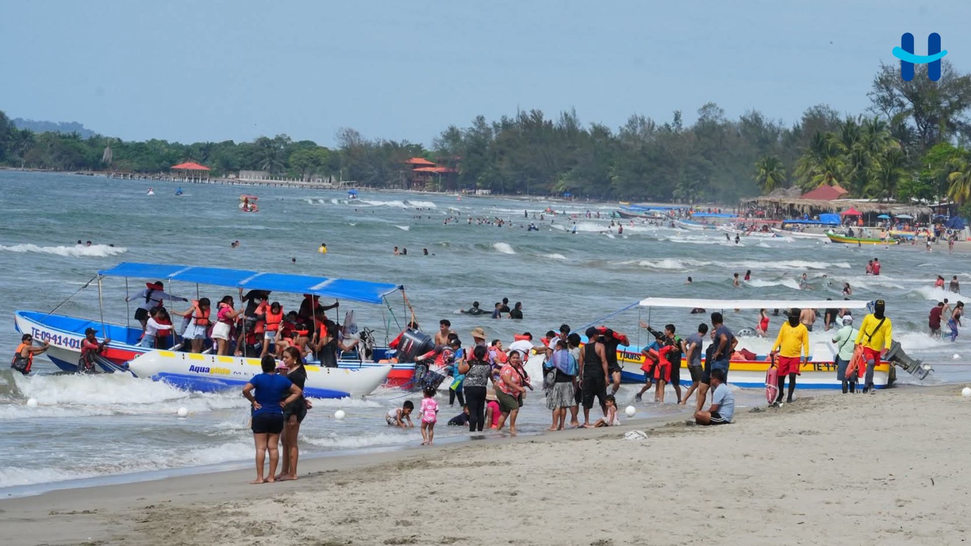 Turismo interno en Honduras crece 53% en Semana Santa 2026