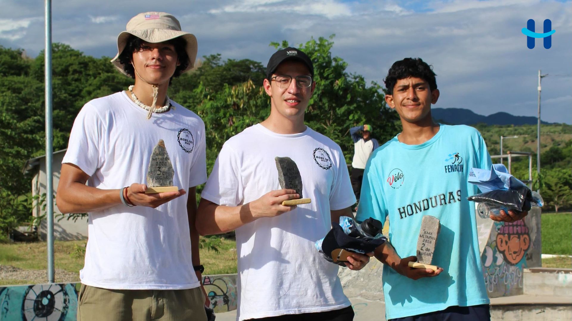 Ciclistas hondureños conquistan el podio en Copa de BMX Freestyle