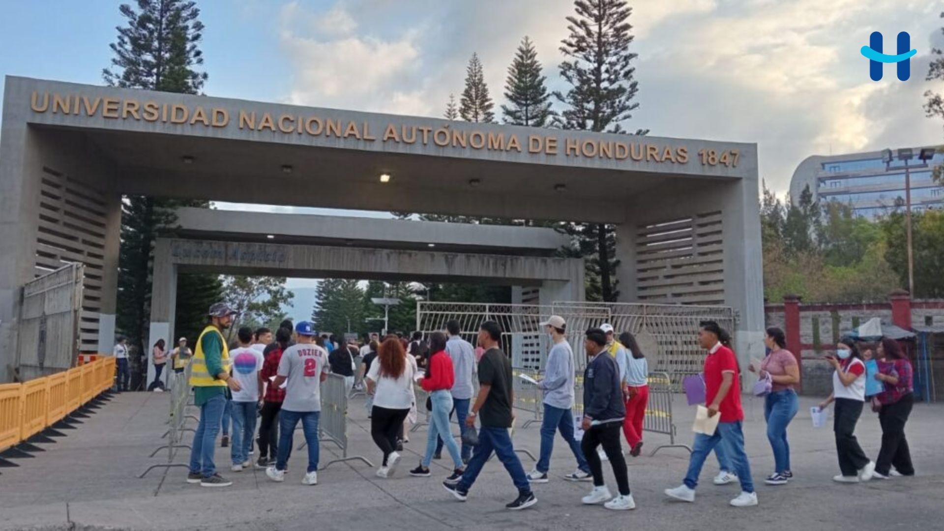 Estos son los colegios con mejores resultados en la prueba de admisión de la UNAH