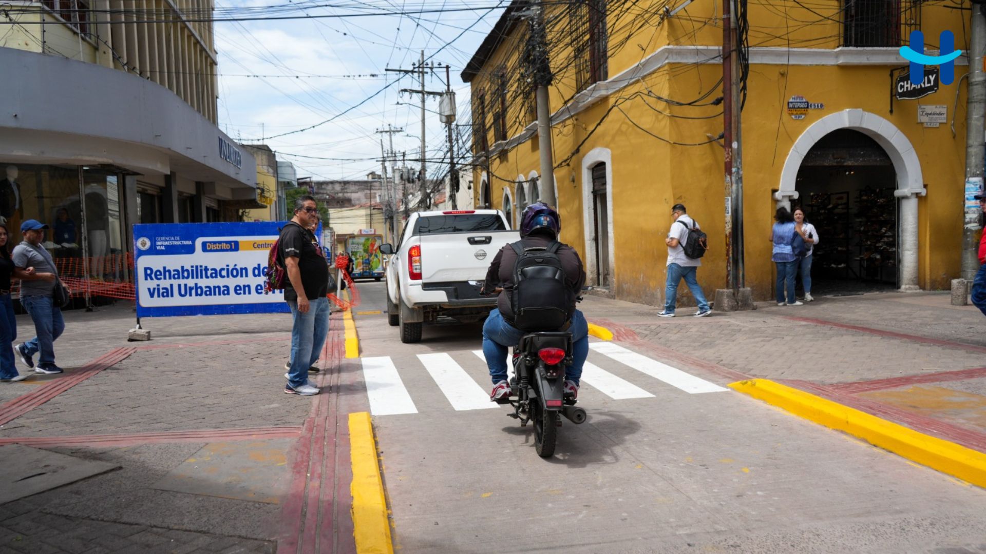 Calle Salvador Mendieta reabre en Centro Histórico de Tegucigalpa