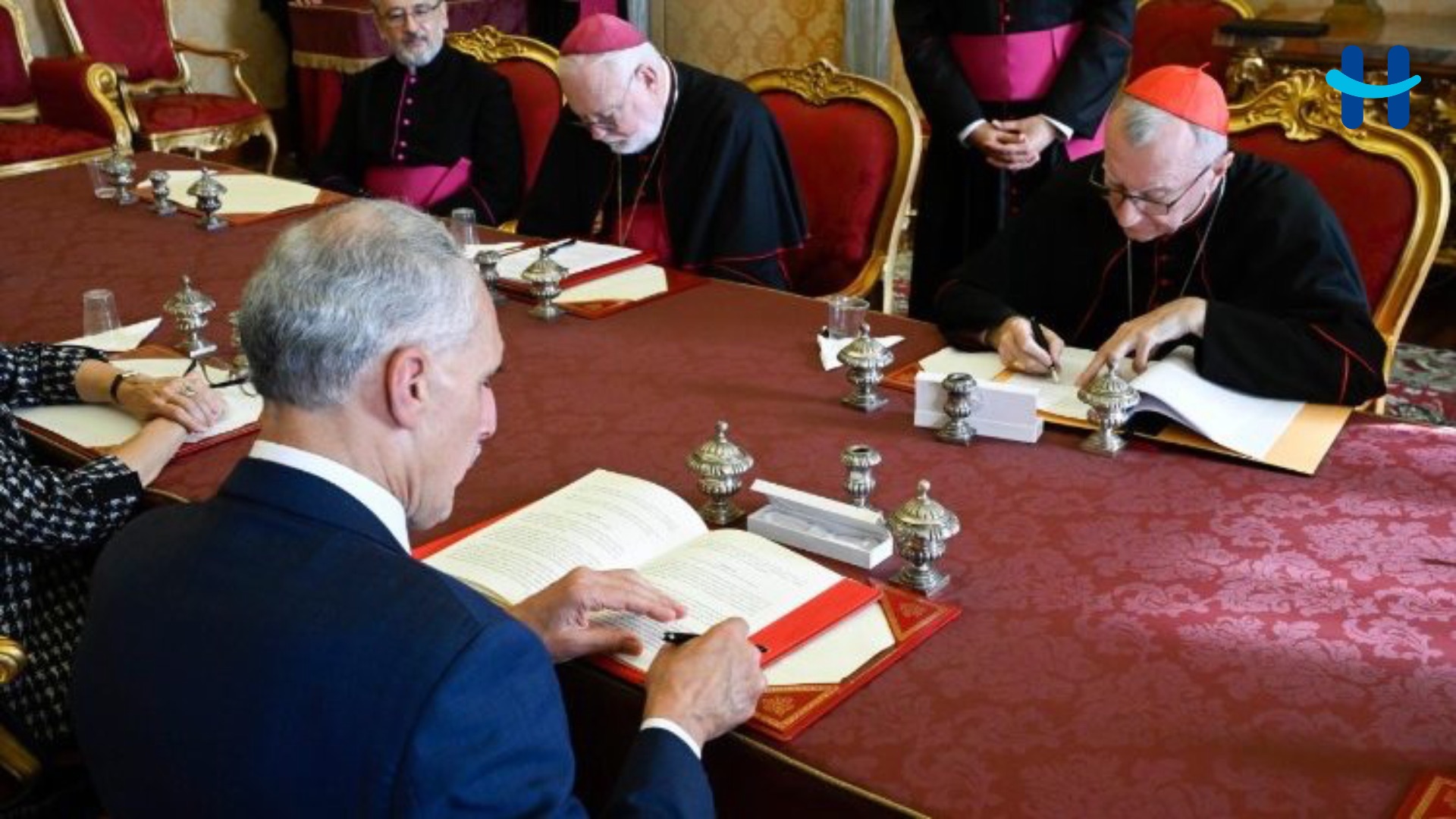Honduras y la Santa Sede firman acuerdo de cooperación en el Vaticano