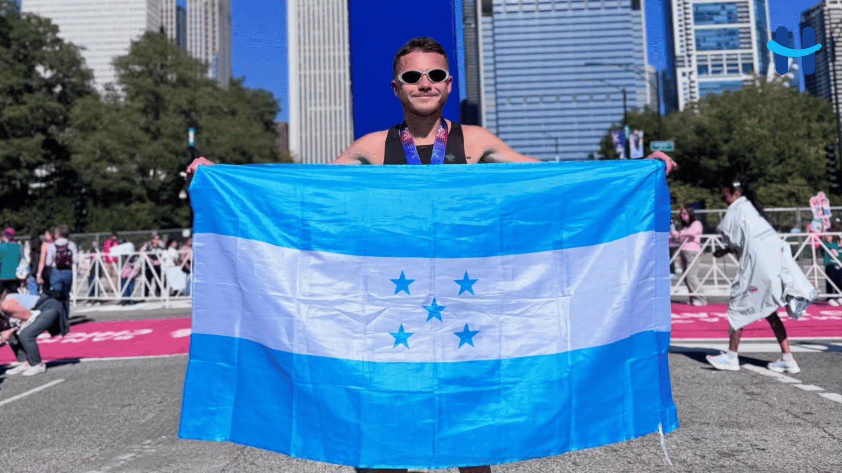 James Dietrich lleva a Honduras al top 13 latino en Chicago