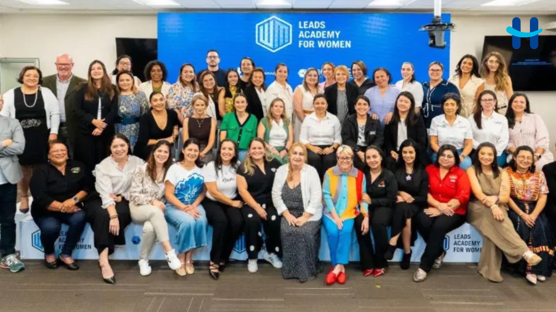La Ceiba impulsa negocios de 120 mujeres emprendedoras